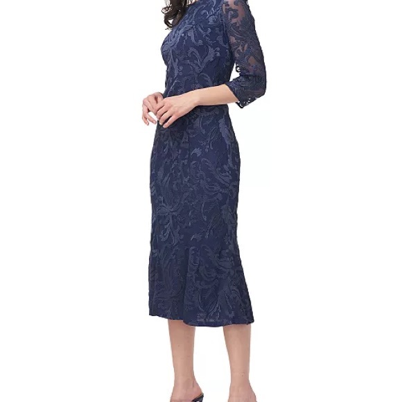 NEW JS COLLECTION Navy
Mesh Lined Cap Sleeve
Evening Hi-Lo Gown Dress size 6 - Picture 9 of 13